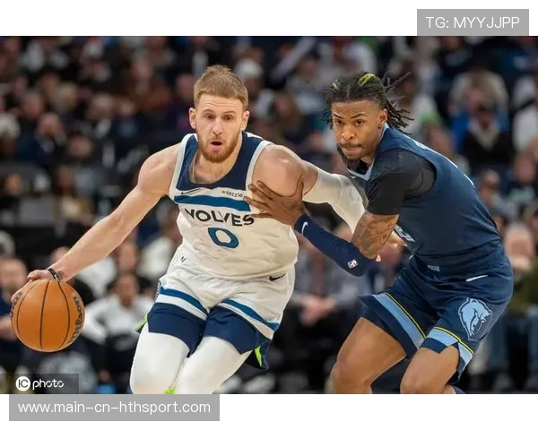 莫兰特反击转身扣篮点燃全场，灰熊五人得分上双大胜森林狼